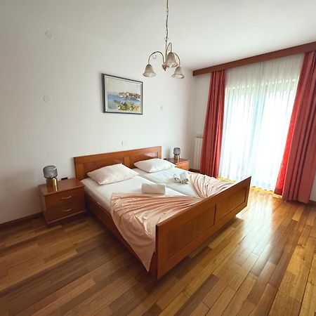 Apartments Villa Mirjam بوريتش المظهر الخارجي الصورة