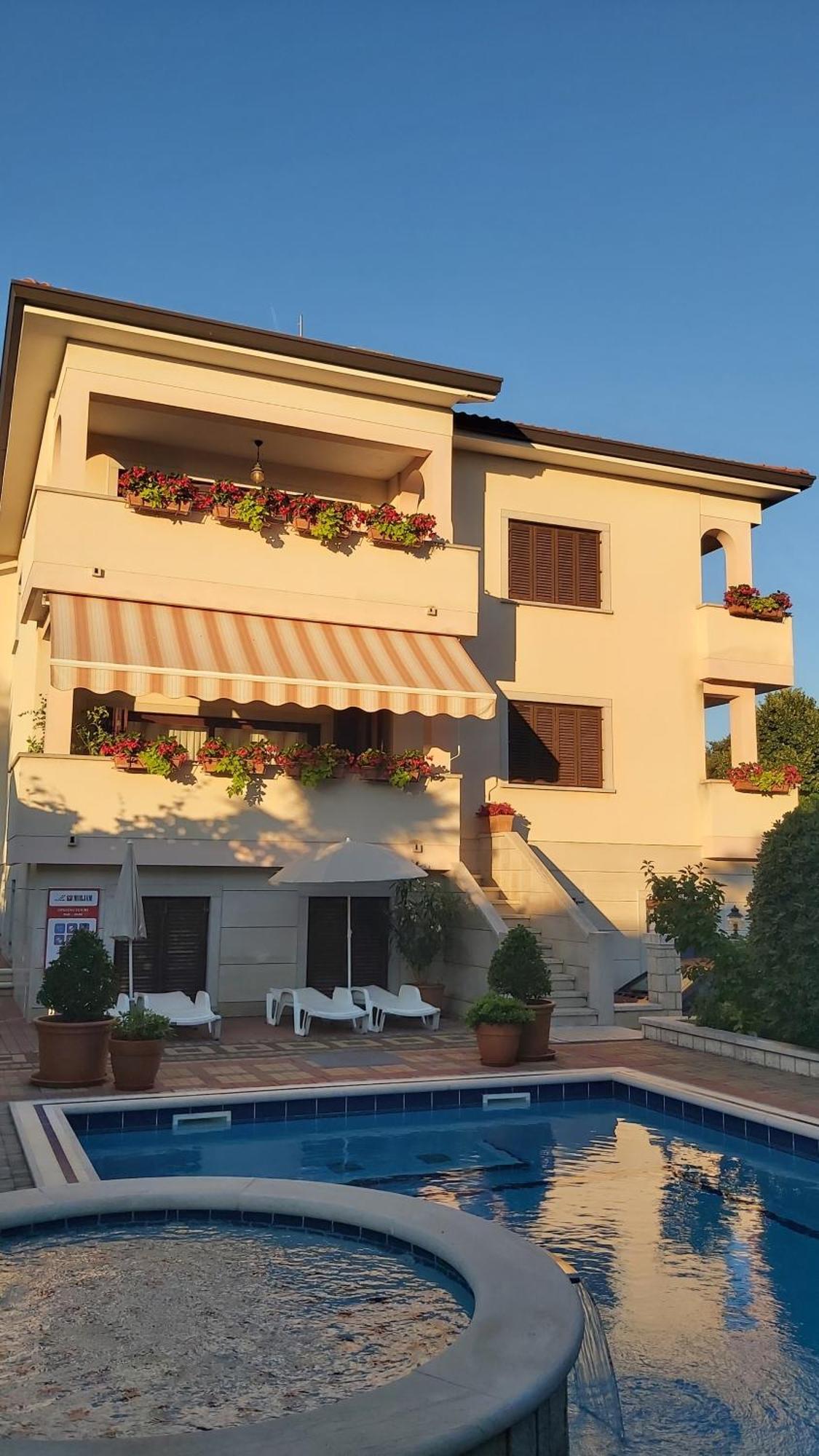Apartments Villa Mirjam بوريتش المظهر الخارجي الصورة
