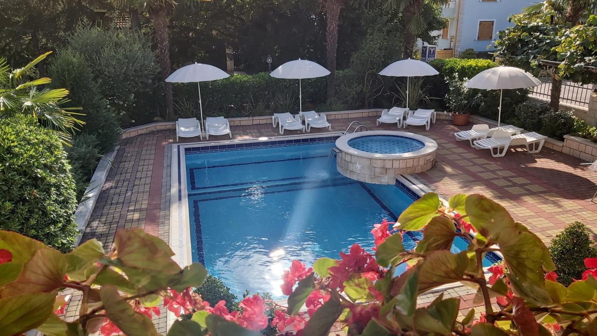 Apartments Villa Mirjam بوريتش المظهر الخارجي الصورة